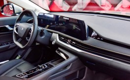 奔腾b70的内部配置／奔腾b70内部图片