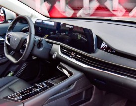 奔腾b70的内部配置／奔腾b70内部图片