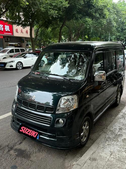 铃木浪迪四驱(铃木浪迪四驱爬坡视屏)