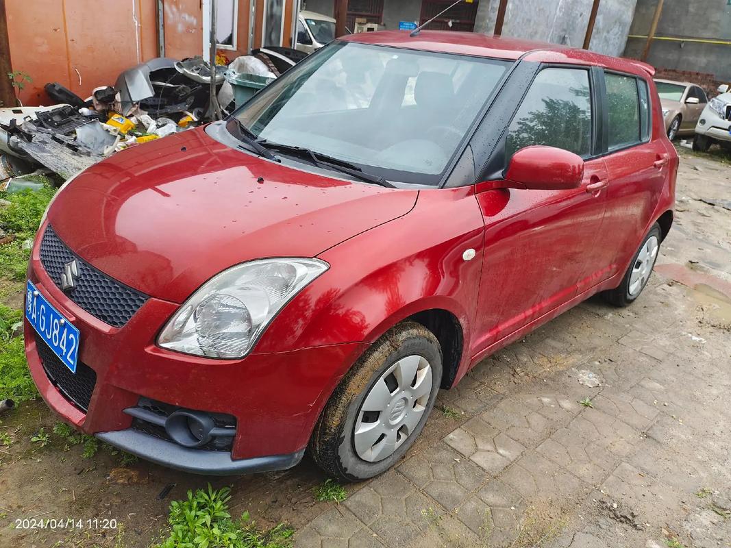 长安铃木雨燕二手车/2012年长安铃木雨燕