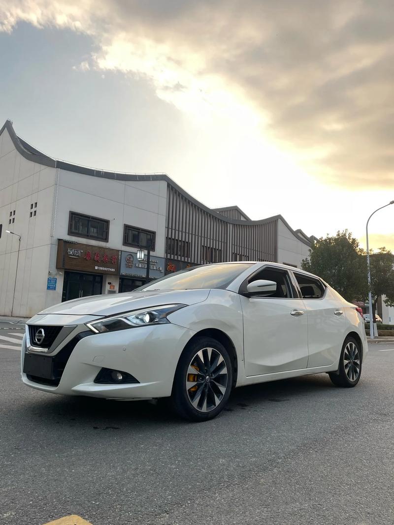 日产蓝鸟新车多少钱,日产蓝鸟2020年新款落地多少钱