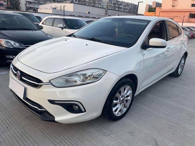 菲亚特两厢车图片报价(菲亚特两厢车图片报价表)