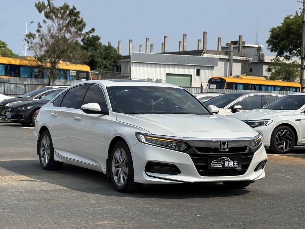 广州本田260轿车价格及图片/广汽本田260价格是多少钱一台