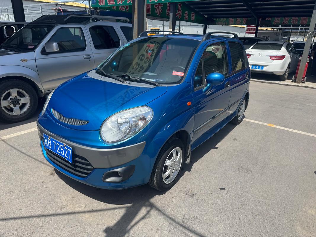 qq车最新女款手动挡价格(汽车手动挡价格图片)