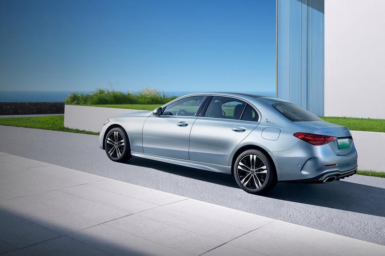 奔驰c350属于什么档次(奔驰c350轿车图片)