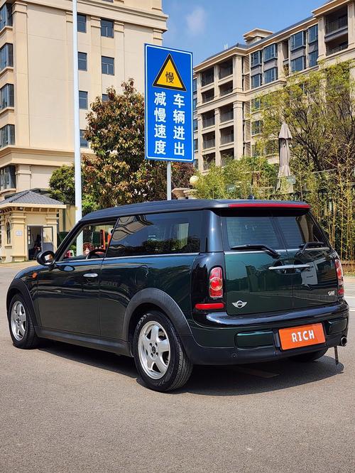 【宝马迷你6门版,宝马迷你六开门是哪款车】